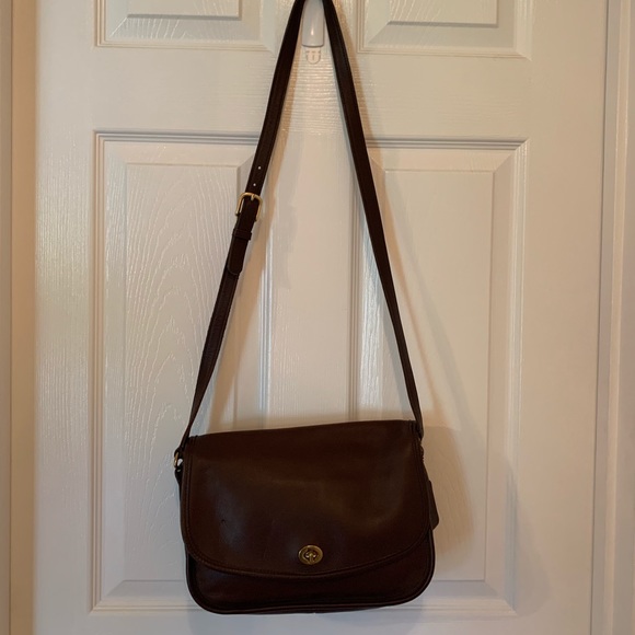 Coach Handbags - VINTAGE COACH BROWN LEATHER PURSE